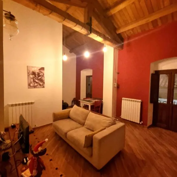 Civico16 Appartamento, hotel in LʼAquila