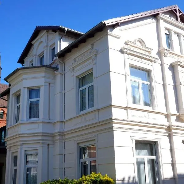 Villa Daheim, hotel in Borkum