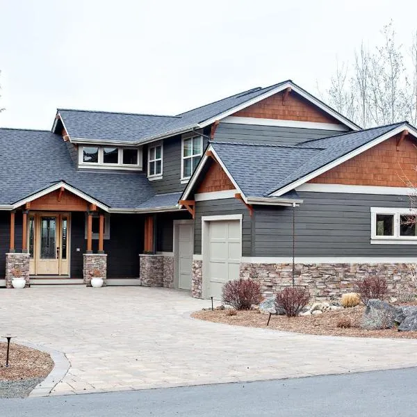 West Ridge Craftsman with Amazing Views, hotel v destinaci Redmond