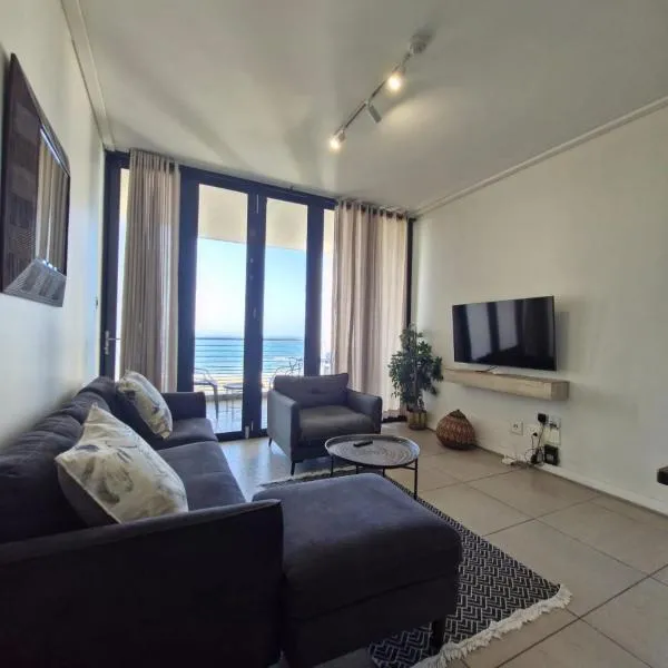 Accommodation Front - Ocean View 2 Sleeper, hotel in Durban