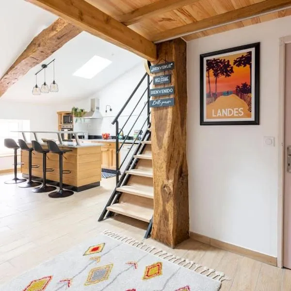 Le nid de bois - Centre ville -Thermes-Center Parc、カステルジャルーのホテル