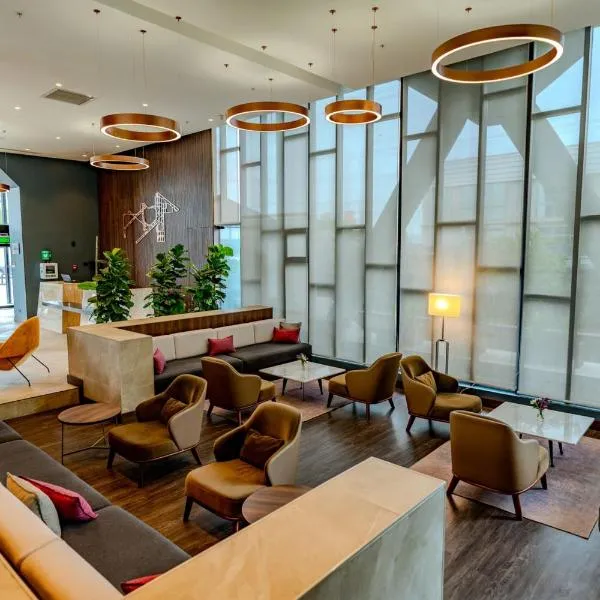 Courtyard by Marriott Santiago Airport, hotel em Santiago