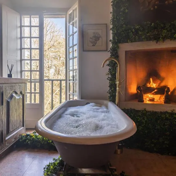 Sintra WOW - Unique double Smart Room in 17th century Palace! Hot tub, Snooker, BBQ, PS5, Sauna, Gym, hotel en Sintra