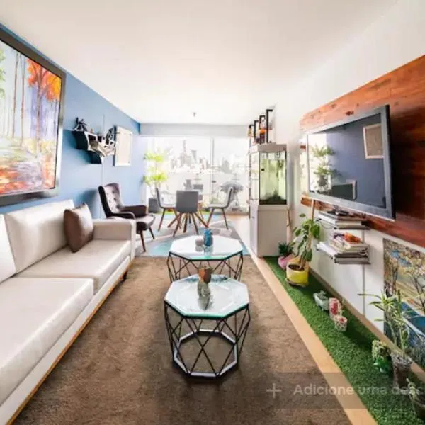 Precioso cuarto dentro de un apartamento centrico compartido, hotel in Lima