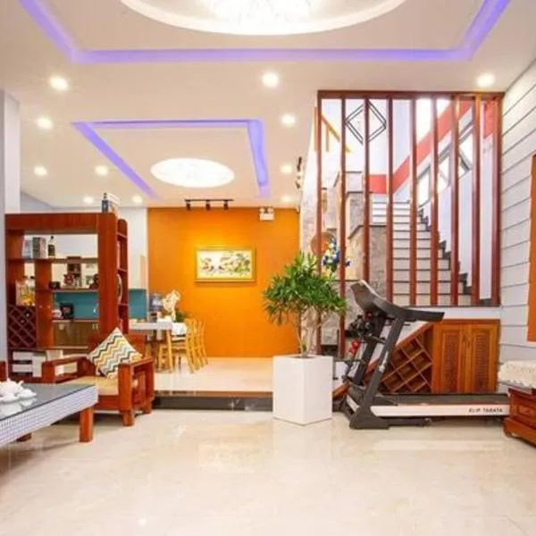 Leila House - DaNang Central - 3BRs - Free Airport Shuttle, hotel v destinaci Danang