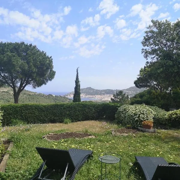 Cap de Creus : bungalow, jardin y vista al mar., hotel in Selva de Mar