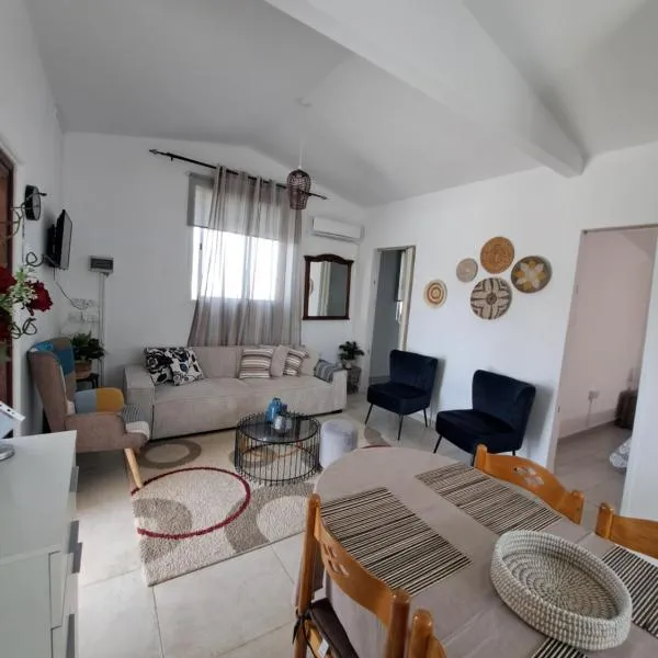 ANDRIA, hotel en Peristerona