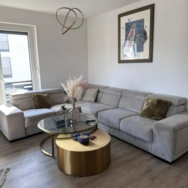 modern appartment near airport, hotel en Düsseldorf
