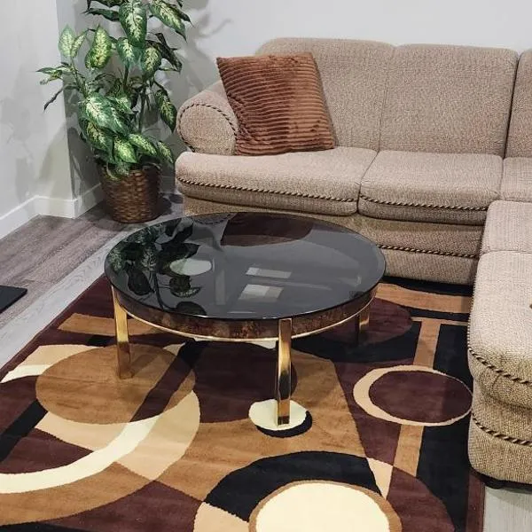 New Stylish 2-Bedroom Basement Suite, hotell Winnipegis