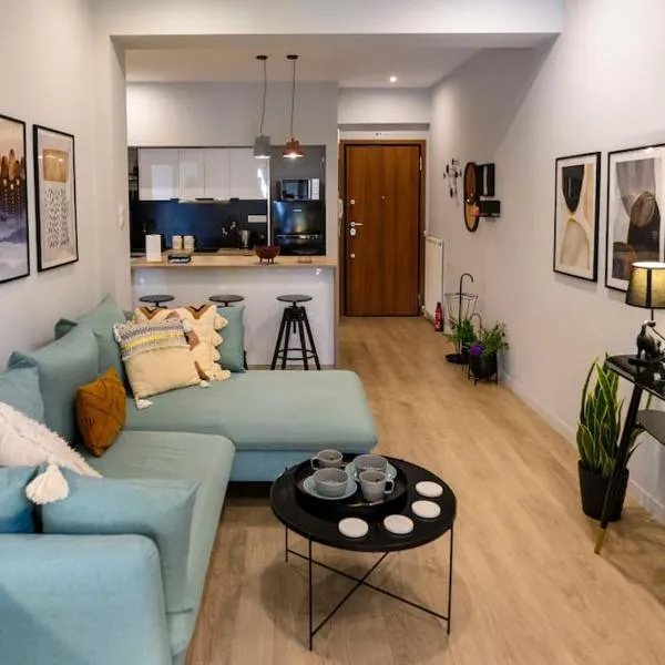 Cosy Contemporary Luxury Urban Retreat in Athens, hotel em Atenas