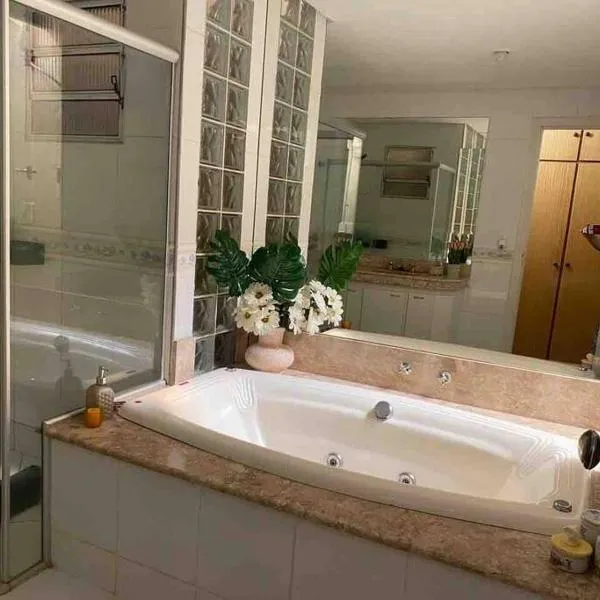 Apartamento Encantador C, Hotel in Montes Claros