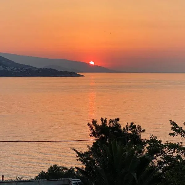 Blue Crystal View, hotel in Kavala