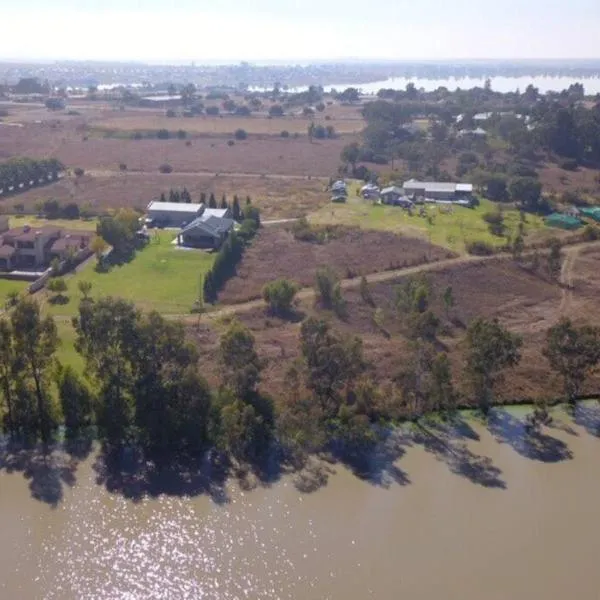 Vaaldam @ Sgt Pepper’s Holiday Home, hotel i Oranjeville