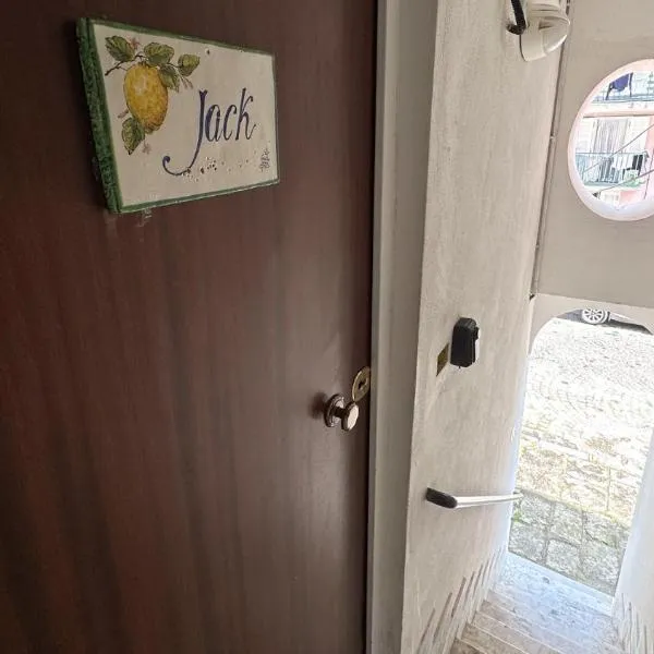 Jack Apartment Ischia Ponte, hotel v Ischii
