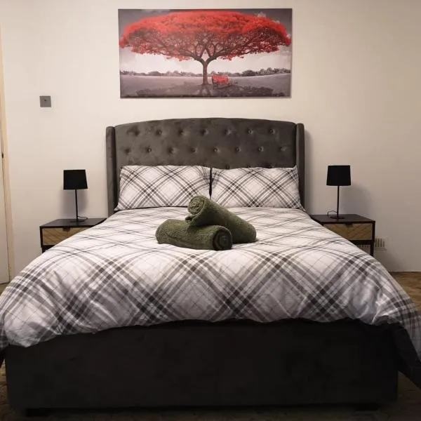MossBank House Luton Airport, hotel in Luton