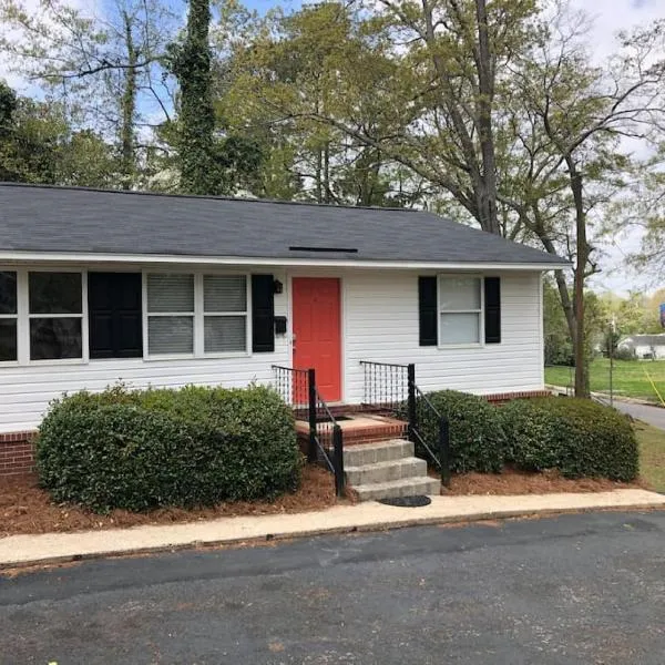 Modern Renovated Apartment، فندق في كولومبيا