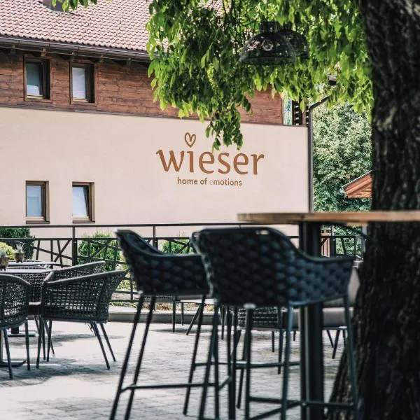 Hotel Wieser, מלון בקמפו די טרנס