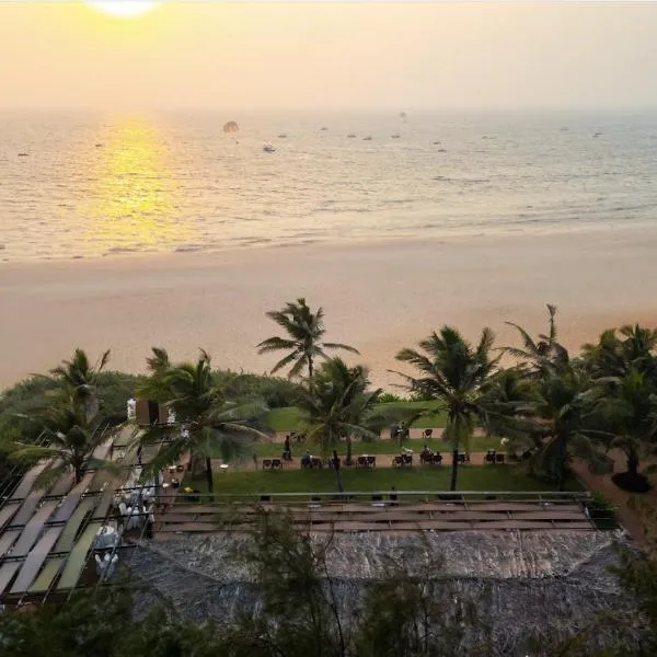チャルストン ビーチ リゾート（Chalston Beach Resort）、カラングートのホテル