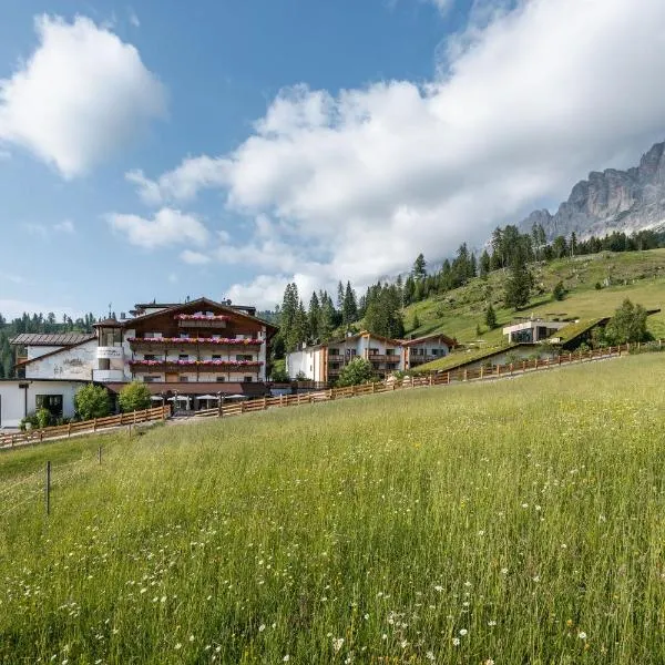 Moseralm Dolomiti Spa Resort, hotell i Nova Levante