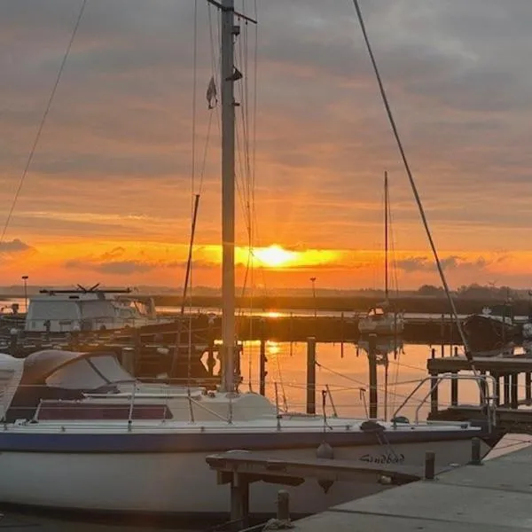 Minicamping Marina Warns、Molkwerumのホテル