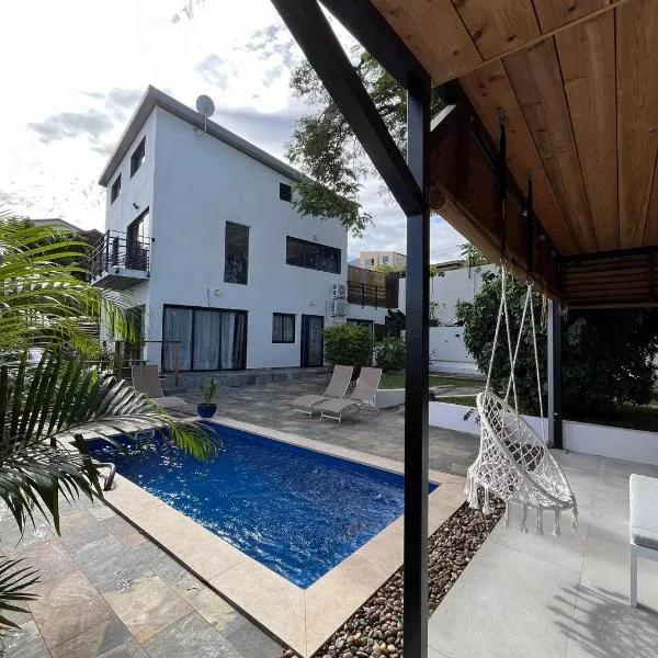 Forecastle House, готель у місті Сен-Луї