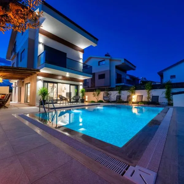 Casa Oliva City 1 with Sauna Pool Patio & BBQ, Hotel in Fethiye