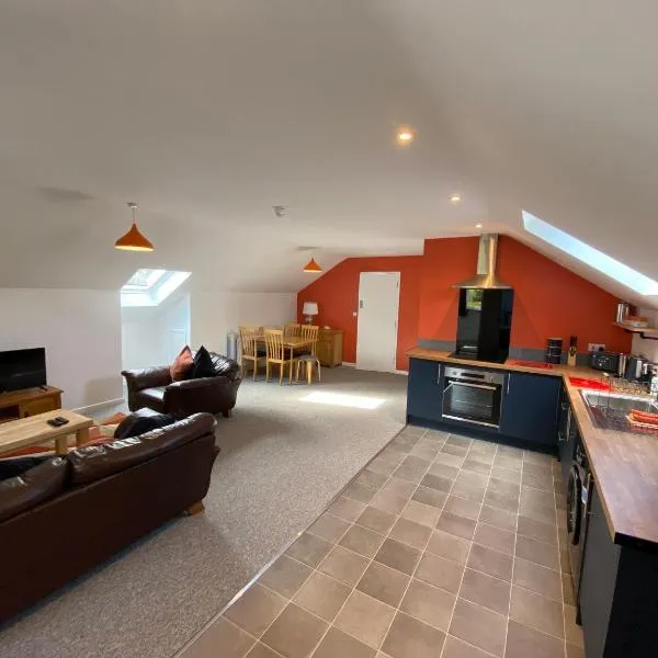 stylish and modern Spacious 2 bedroom apartment, ξενοδοχείο σε Clodock