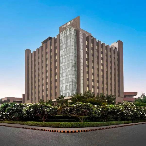 DoubleTree by Hilton Gurugram Baani Square, hotel in Gurgaon