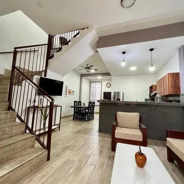 Casa G&V x 8 personas, hotel en Flores