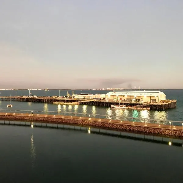 Serenity Sea La Vie - 3brm Penthouse at Darwin Waterfront, hotel in Darwin