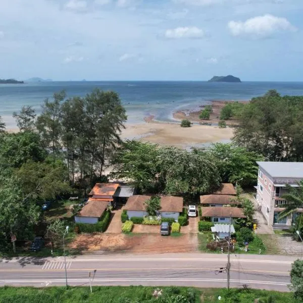 พายเนอรี รีสอร์ท @แหล่มแท่น (Pinery Resort), hotell sihtkohas Ban Bo It