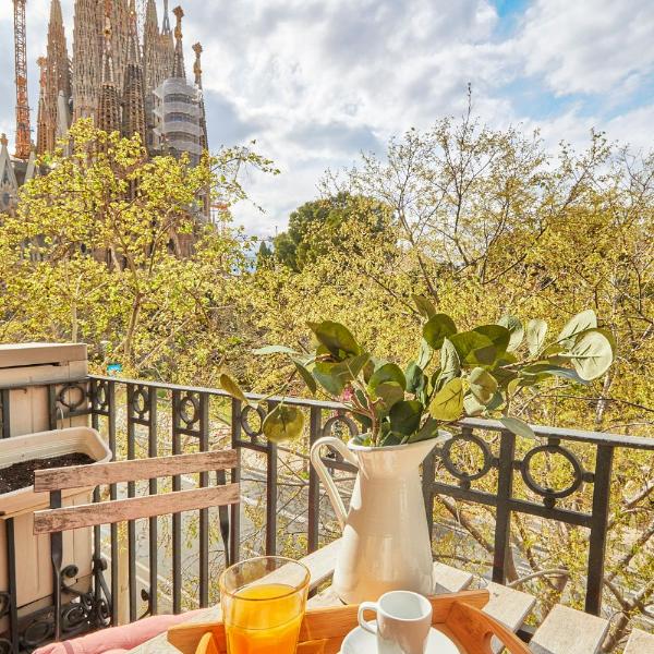 BBarcelona Sagrada Familia Garden Apartment