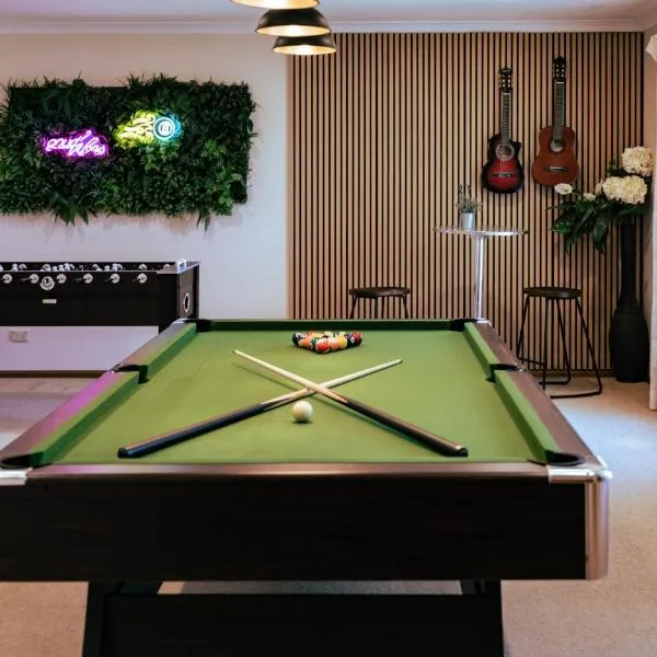Seednest Game room & TropGarden, hotel in Swan Hill