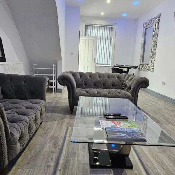 Luxury four bedroom house, Hotel in Wibsey