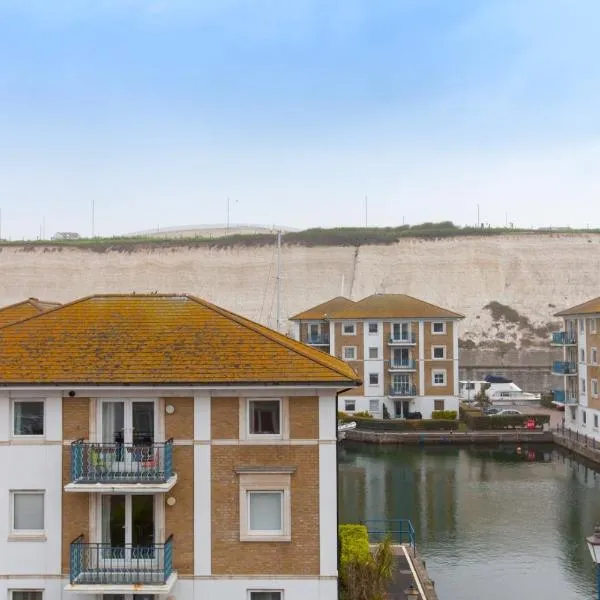 Stylish Seaside Stay – Brighton Marina Views，位于布莱顿霍夫的酒店