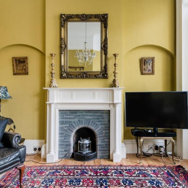 Classic Elegance - Regency Apartment with Period Features