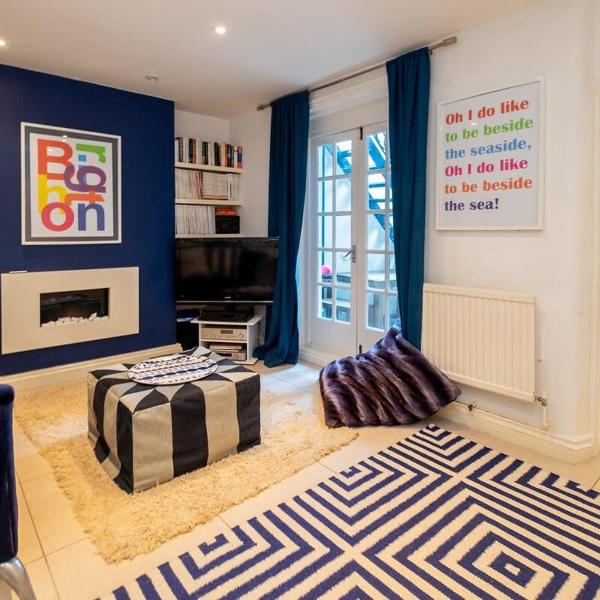 Quirky, cute, bright & bold apartment with terrace