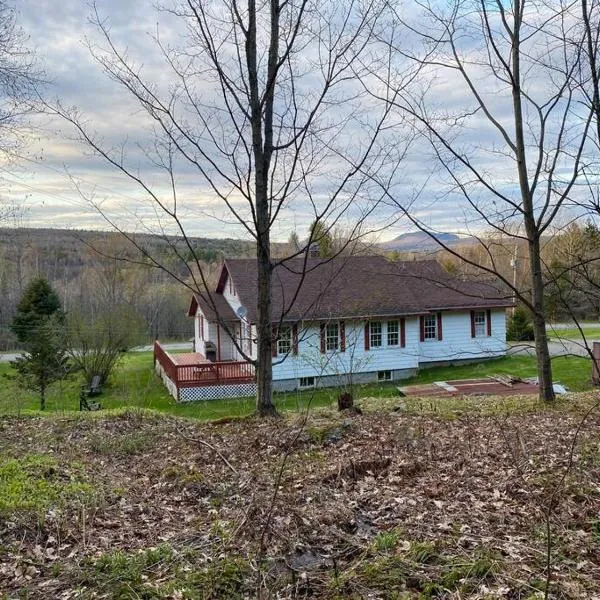 Le Highwater - Cabin, Hotel in Mansonville