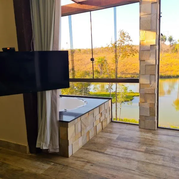 Chalé/Loft com hidromassagem defronte Lagoa na Serra do Cipó,雅博蒂卡圖巴斯的飯店