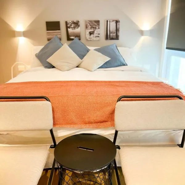 HOM I Moderno Dpto cerca del metro en Lastarria, hotel in Santiago