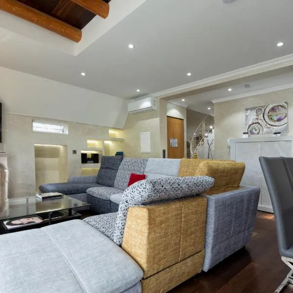 The Queen Luxury Apartments - Villa Vinicia, hotel in Luxembourg