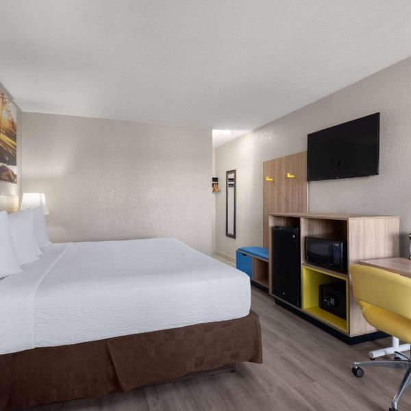 Days Inn by Wyndham Las Vegas Airport Near the Strip, Las Vegas