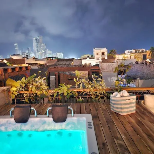 Casa Coco 1680 Colonial & Art House In Old City - Pool - Jasussi - View, hôtel à Carthagène des Indes