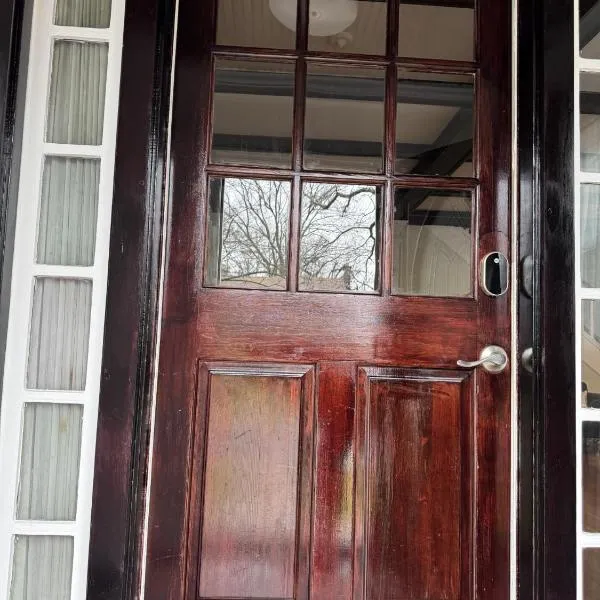 Modern Queen Room Near EWR, ξενοδοχείο στην Ελίζαμπεθ