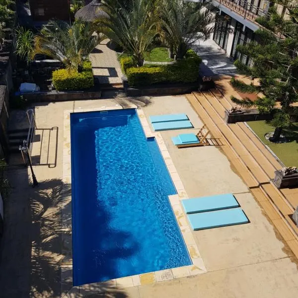 Villas Rocher - Junior Suite 2C, ξενοδοχείο στο Grand Baie