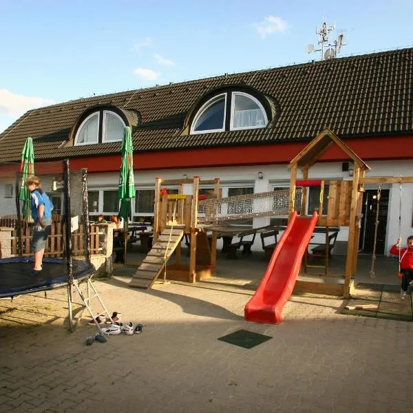 Penzion FAJN ***, hôtel à Pardubice
