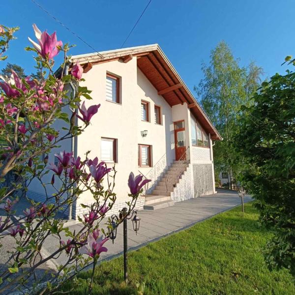Holiday Home White Rose