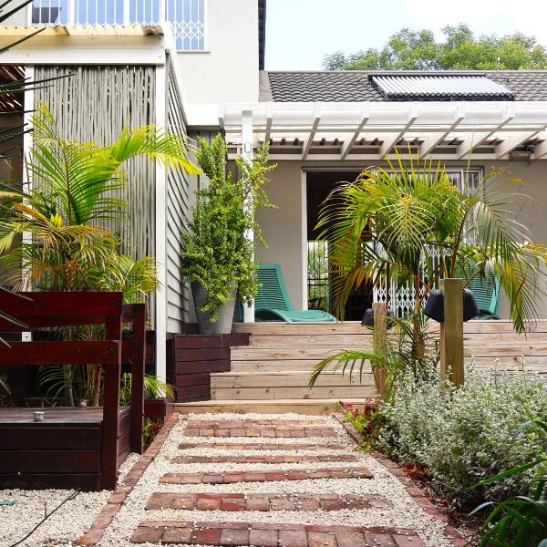 Modern affordable outdoor OASIS with solar energy