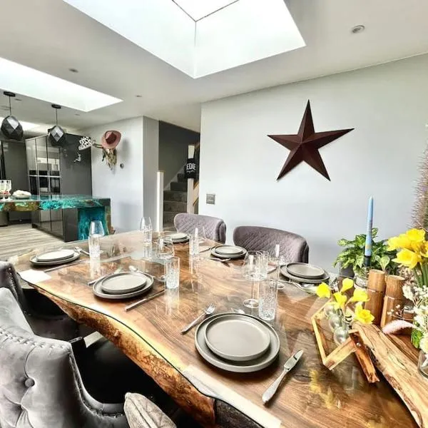 Unique & Pet Friendly Luxury Retreat With Hot Tub, hotel Horsham Saint Faithban