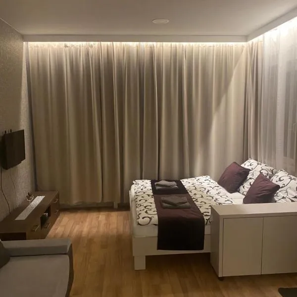 Nice Home Apartment 2, hotel in Abda